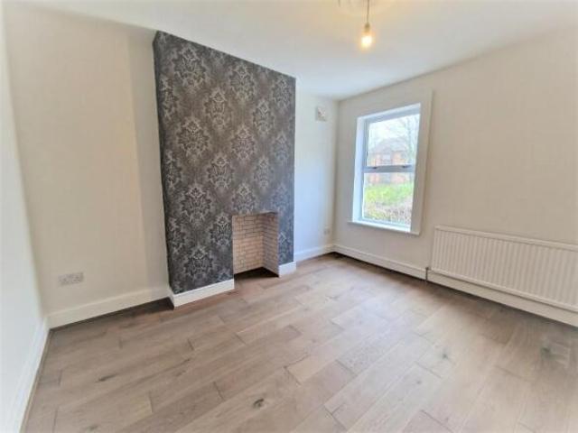 Apartment for rent in St Albans, Five Acres