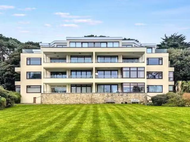 Apartment for rent in Canford Cliffs, Poole