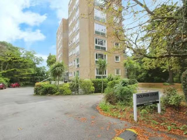 Apartment for rent in Branksome Park, Poole