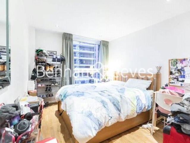 Apartment for rent in Imperial Wharf, Greater London