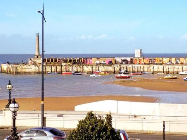 Apartment for rent in Westbrook, Acol