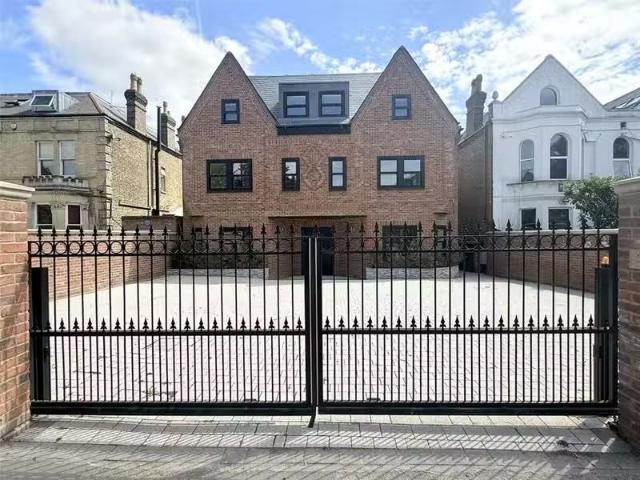 Apartment for rent in Enfield, Greater London