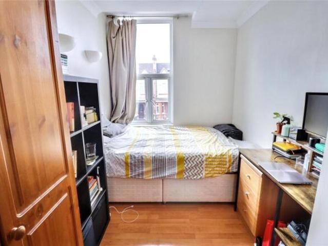 Apartment for rent in Tooting Graveney, Greater London