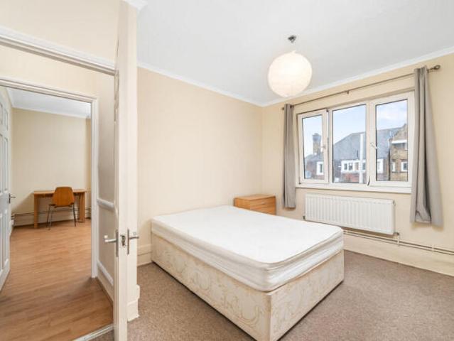 Apartment for rent in Tooting Graveney, Greater London