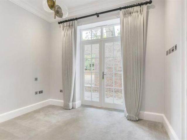 Apartment for rent in Totteridge, Greater London