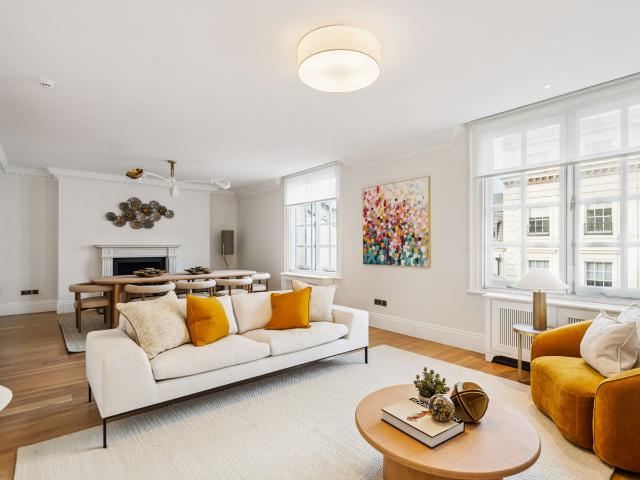 Apartment for rent in Mayfair, Greater London