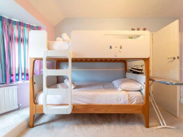 Apartment for rent in London Borough of Hillingdon, Greater London