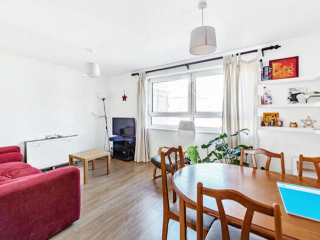 Apartment for rent in East Finchley, Isle Of Man