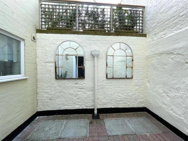 Apartment for rent in East Cliff, Acol