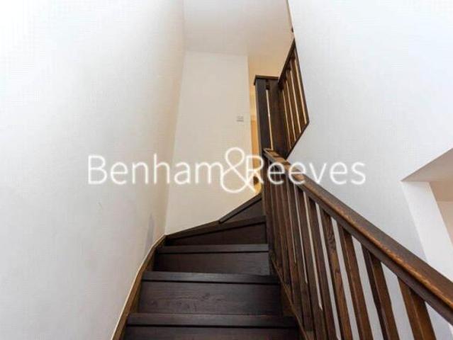 Apartment for rent in Cat Hill, England