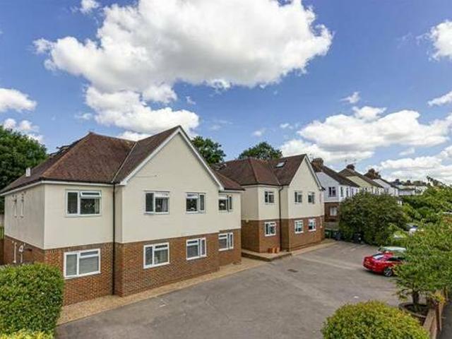 House for rent in Surrey