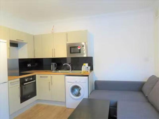 Apartment for rent in Lower Edmonton, Edmonton