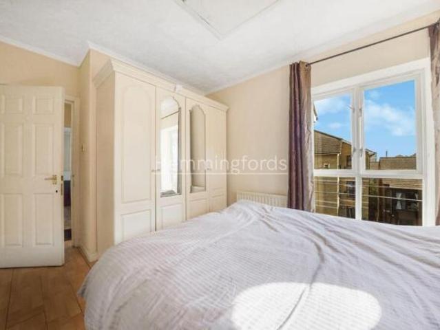 Apartment for rent in Britannia, Porth