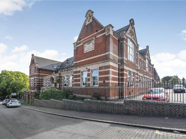 Flat for sale in Belvedere, Northumberland Heath