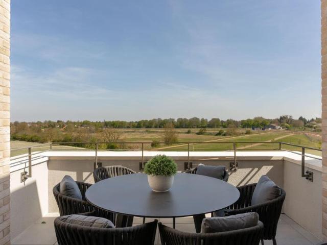 Flat for sale in Eddington, Cambridge