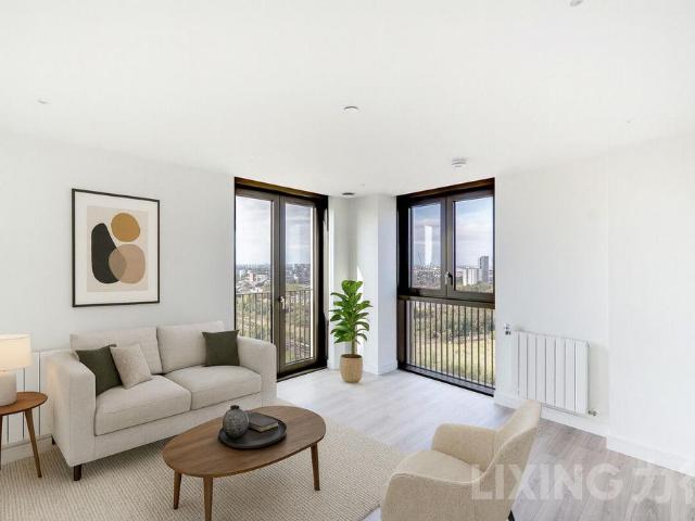 Flat for sale in West Ham, Greater London