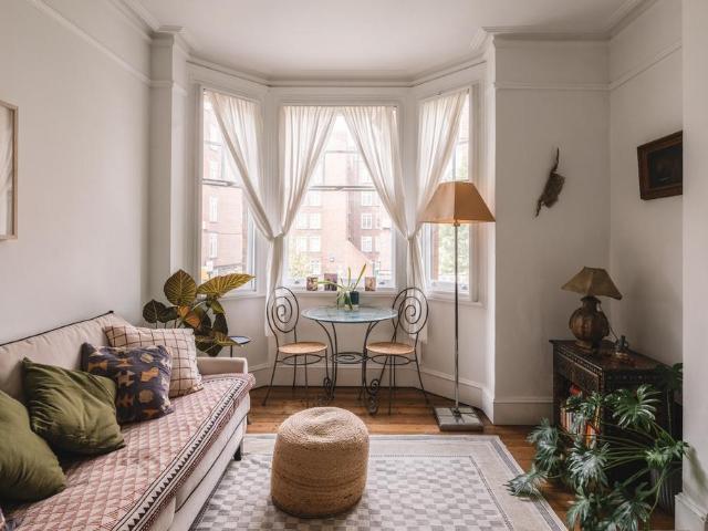 Flat for sale in Shacklewell, Greater London
