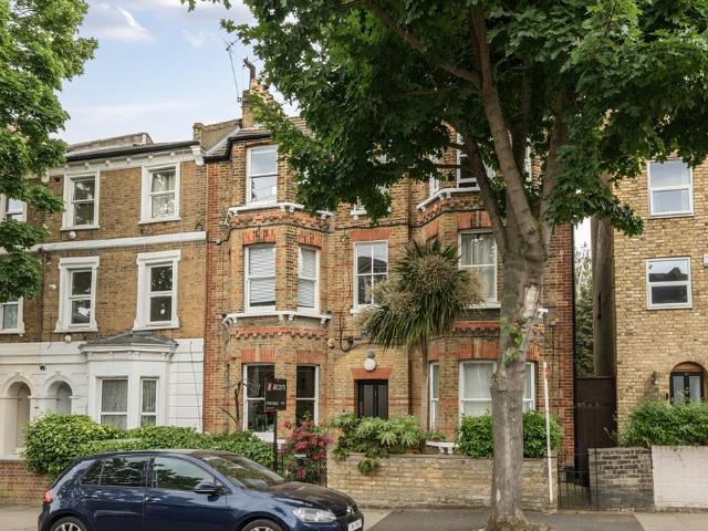 Flat for sale in Peckham, Greater London