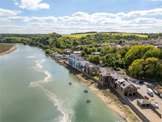 Flat for sale in Brandis Corner, Devon