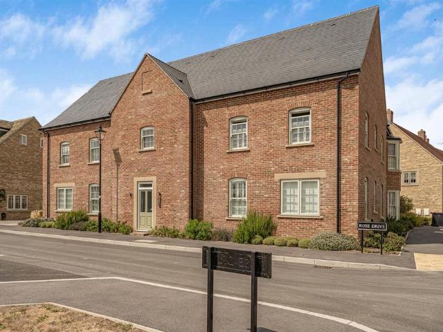 Flat for sale in Black Bourton, Oxfordshire