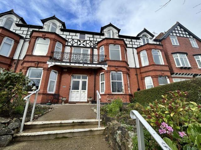 Flat for sale in Colwyn Bay, Wales