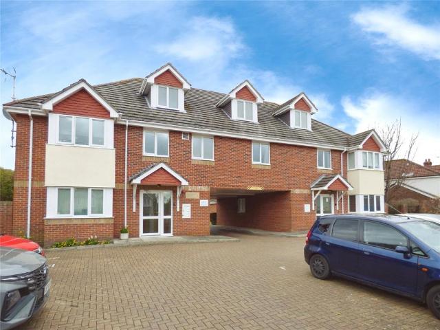 Flat for sale in Helford, Hampshire