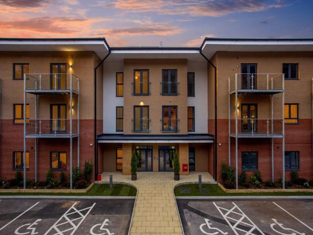 Flat for sale in Catteshall, Fole
