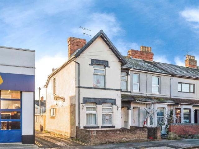 Flat for sale in Walcot West, Rodbourne
