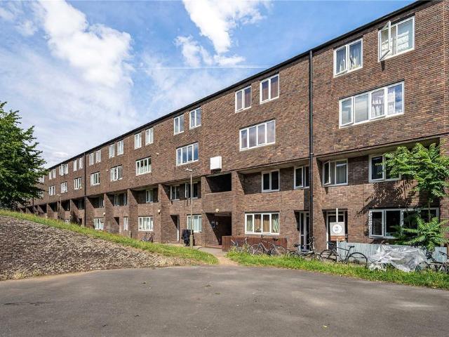 Flat for sale in Greater London