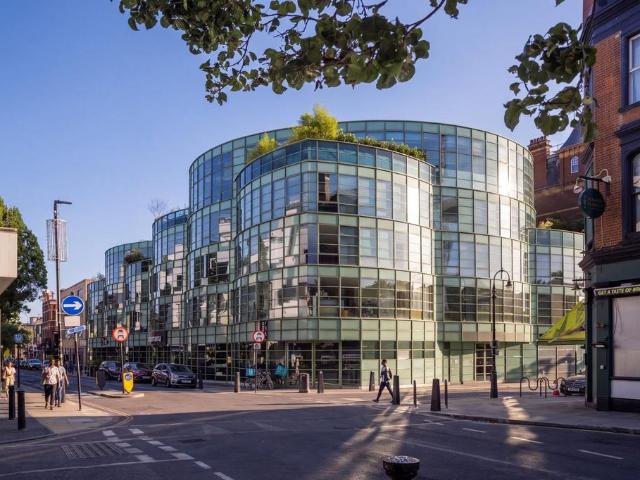 Flat for sale in Chalk Farm, Greater London