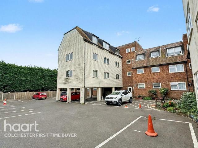Flat for sale in Fordham Heath, Essex