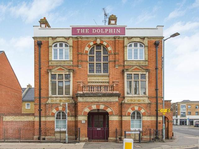 Flat for sale in Hertford, Colliers End