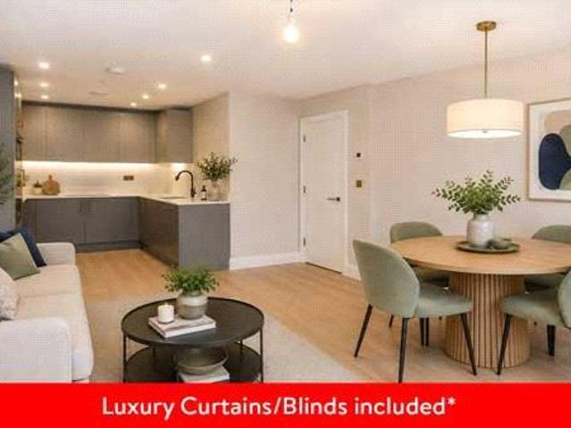 Flat for sale in Blackhills, Surrey
