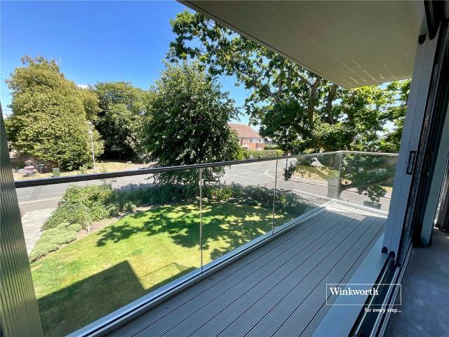 Flat for sale in Highcliffe
