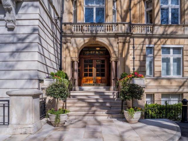 Flat for sale in Marylebone, Greater London