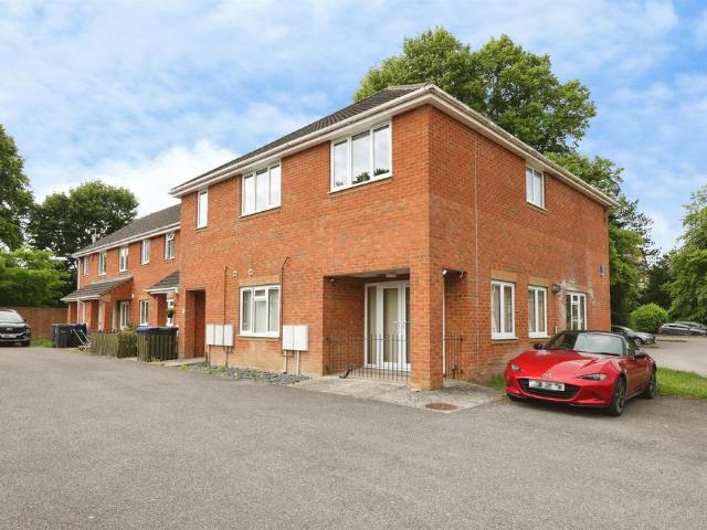 Flat for sale in Bishopdown, Wiltshire