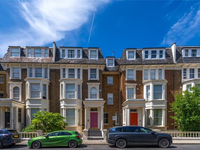 Flat for sale in Maida Vale, Greater London