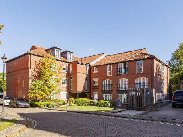 Flat for sale in High Field, York