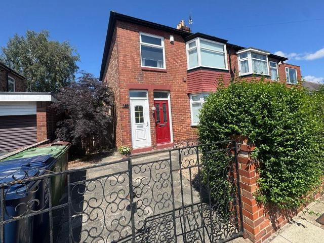 Flat for sale in Heaton, Tyne And Wear
