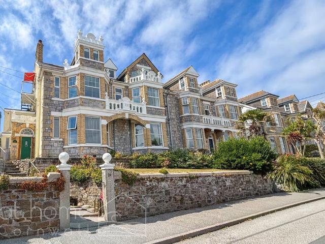 Flat for sale in Penwartha Coombe, Cornwall