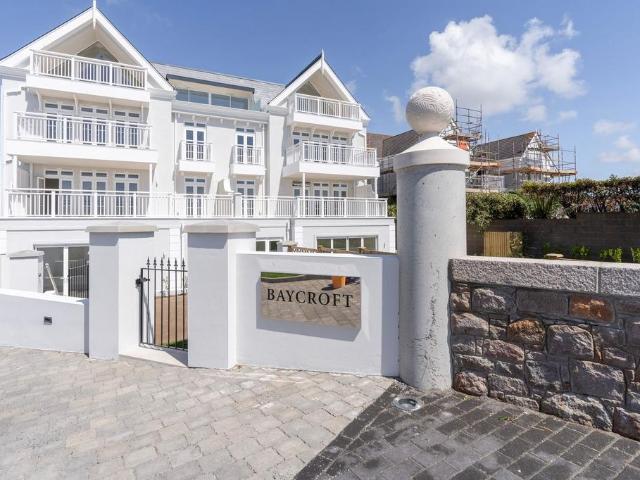 Flat for sale in St. Lawrence, Ventnor