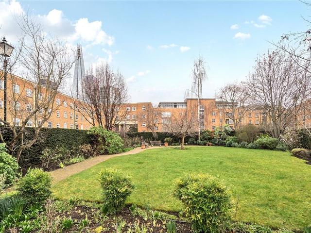 Flat for sale in The Borough, Greater London