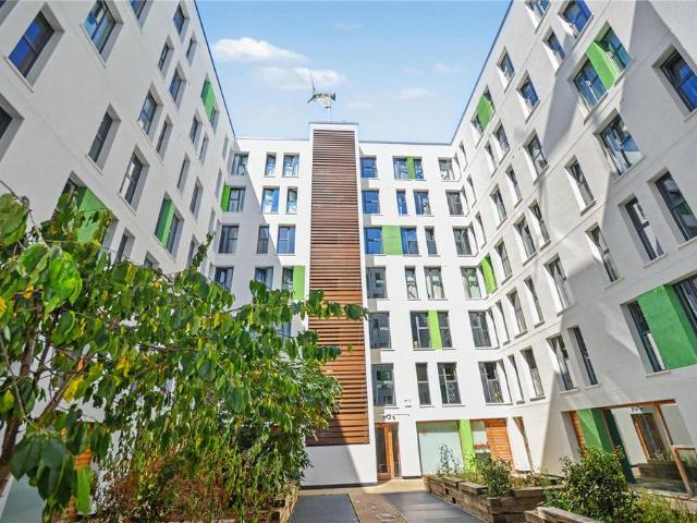 Flat for sale in Holbeck, West Yorkshire