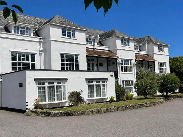Flat for sale in Helford, Hampshire