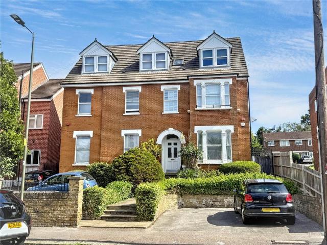 Flat for sale in New Barnet, Greater London