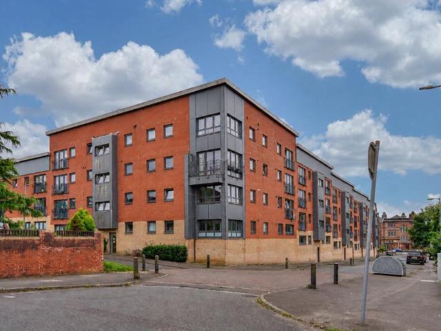 Flat for sale in Eastpark, Maryhill