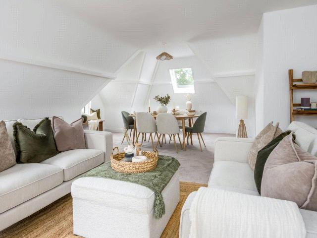 Flat for sale in Branksome Chine, Branksome Park