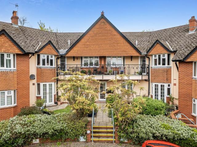 Flat for sale in Penylan, Falcon Lodge