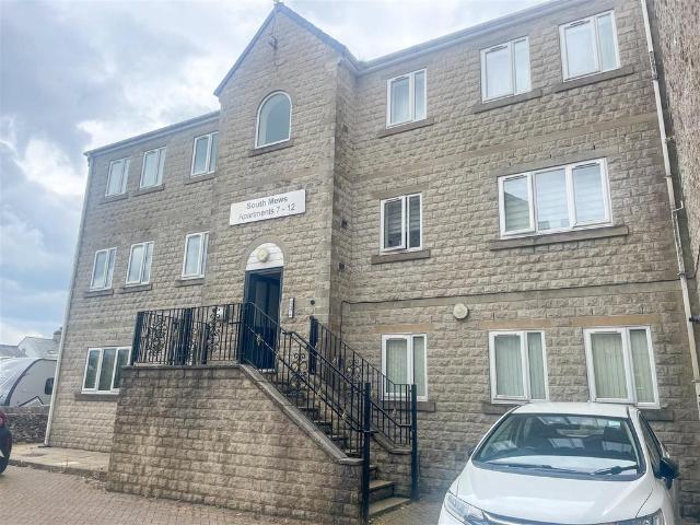 Flat for sale in Charlesworth, East Midlands