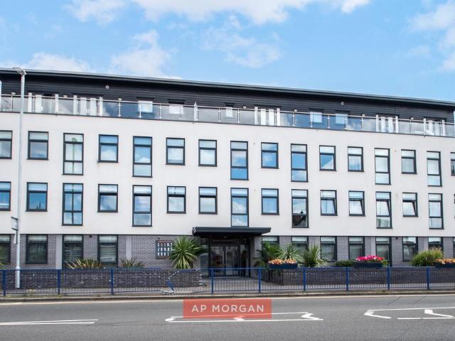 Flat for sale in Stourbridge, West Midlands